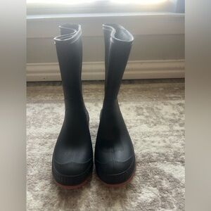 Kids rubber boots size 4
